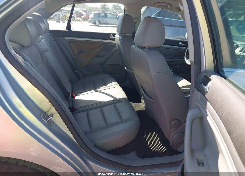 2008 VOLKSWAGEN JETTA SE VIN: 3VWRM71KX8M118311