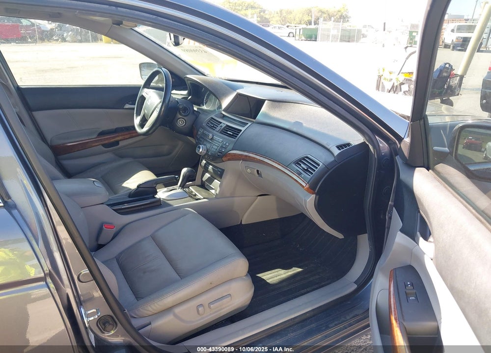 2012 HONDA ACCORD VIN: 1HGCP3F89CA041461