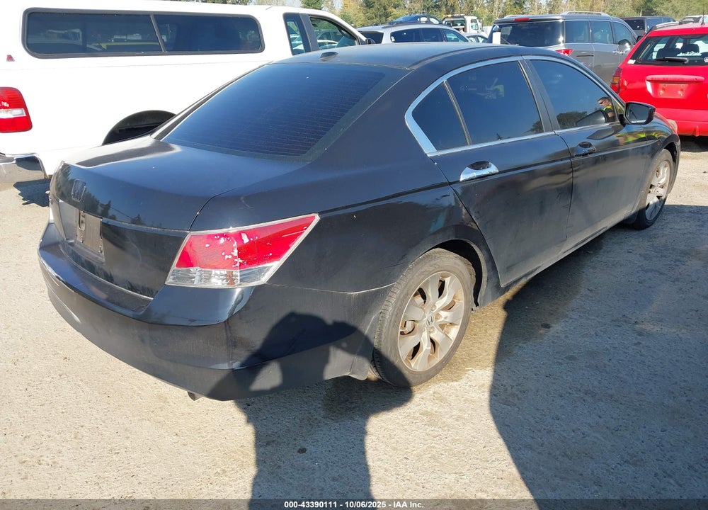 2008 HONDA ACCORD VIN: 1HGCP26808A154488