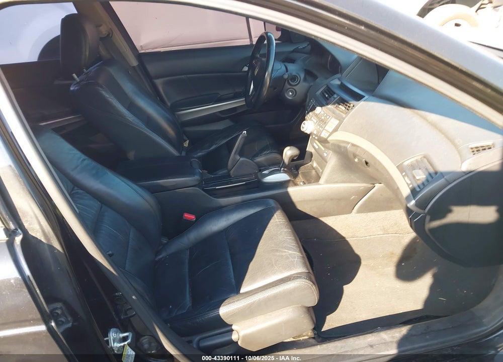 2008 HONDA ACCORD VIN: 1HGCP26808A154488