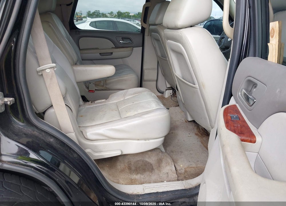 2011 GMC YUKON SLT VIN: 1GKS1CE07BR122275