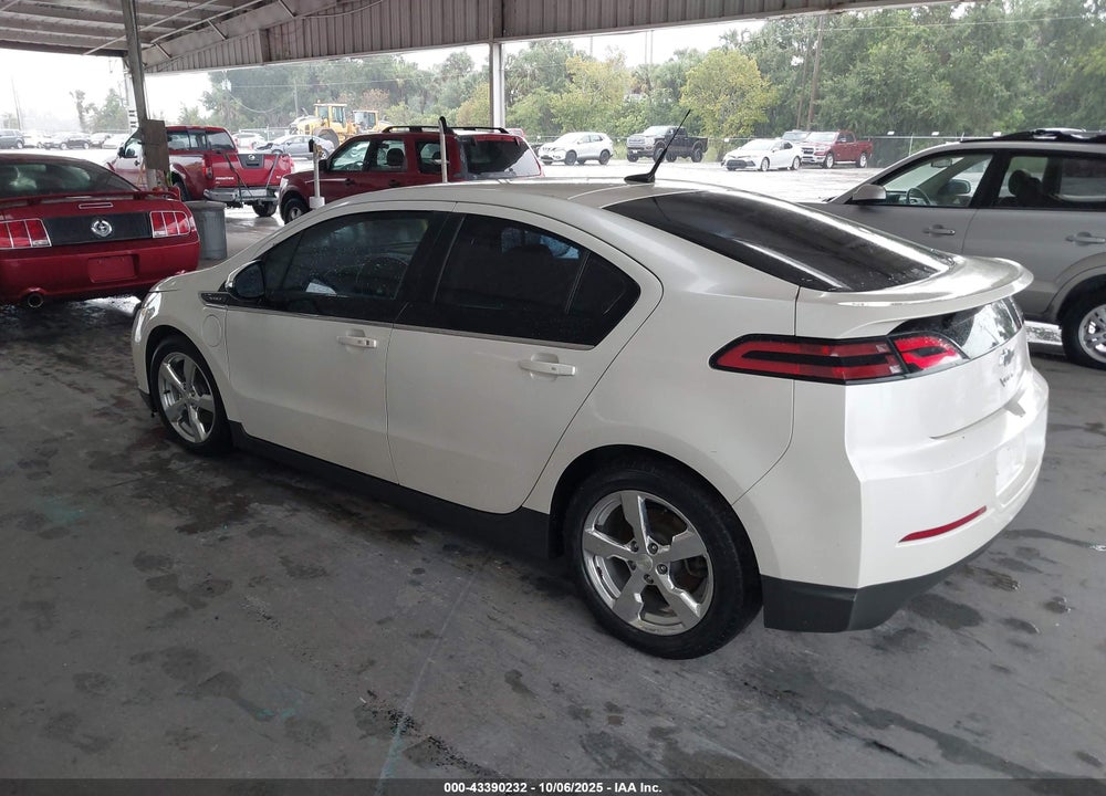 2013 CHEVROLET VOLT VIN: 1G1RD6E46DU124131