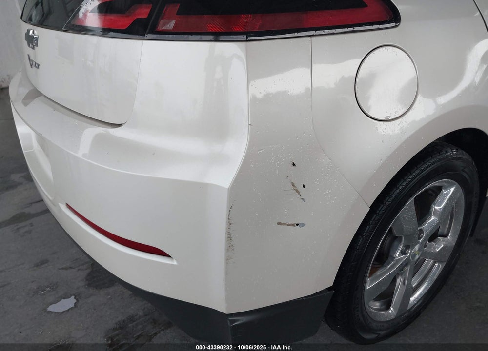 2013 CHEVROLET VOLT VIN: 1G1RD6E46DU124131