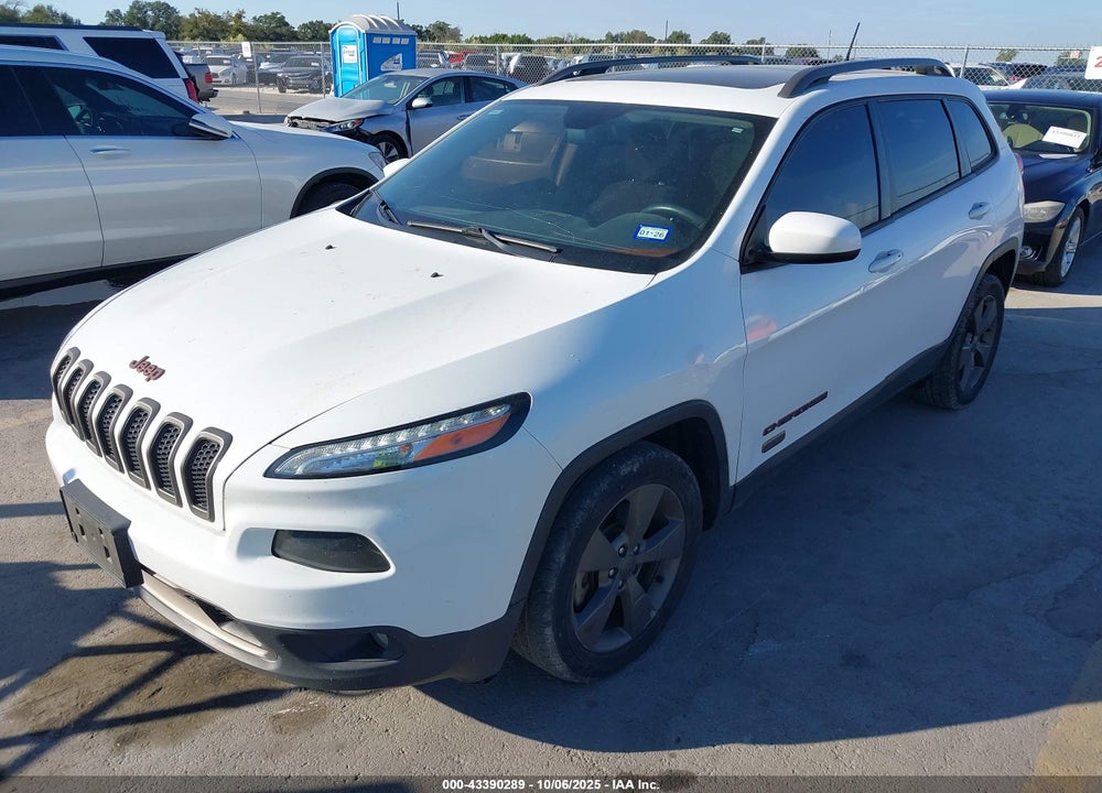 2017 JEEP CHEROKEE VIN: 1C4PJLCB8HW572484