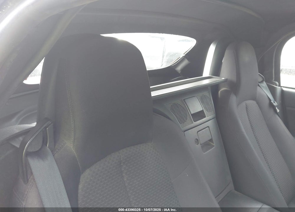 2006 MAZDA MX-5 VIN: JM1NC25F160105306