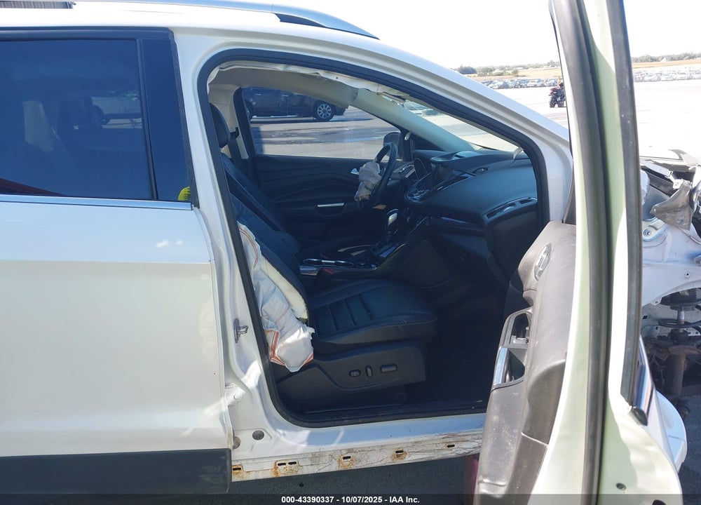 2015 FORD ESCAPE TITANIUM VIN: 1FMCU9J91FUB44771