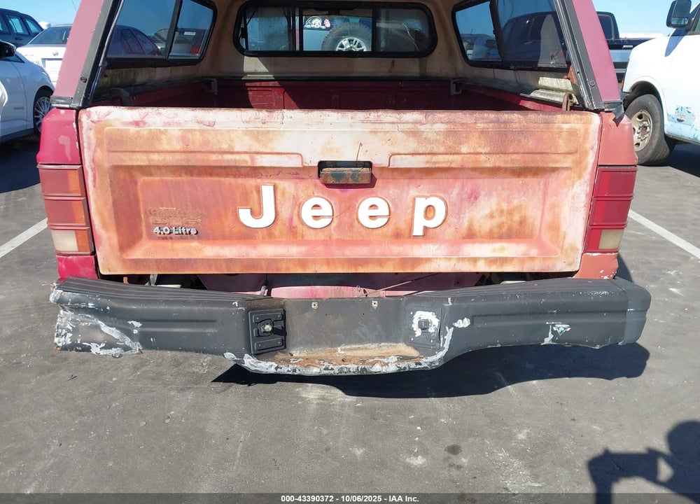 1988 JEEP COMANCHE VIN: 1JTMW64P4JT256005