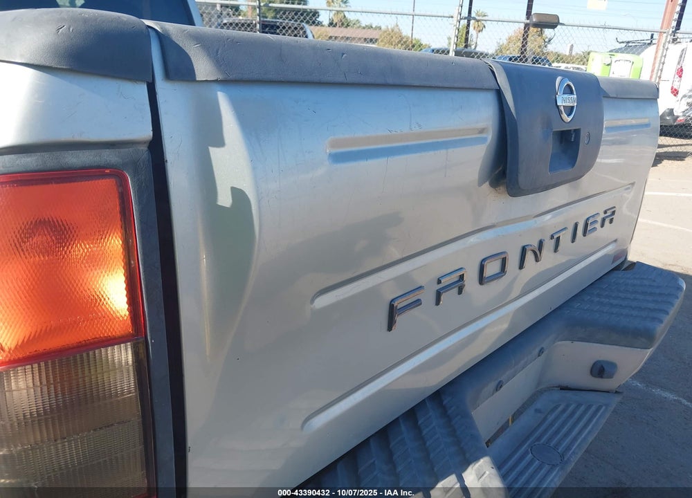 2002 NISSAN FRONTIER SC-V6 VIN: 1N6MD29Y62C356526