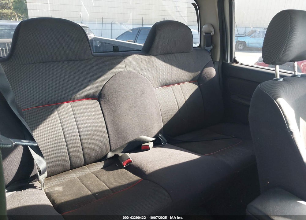 2002 NISSAN FRONTIER SC-V6 VIN: 1N6MD29Y62C356526