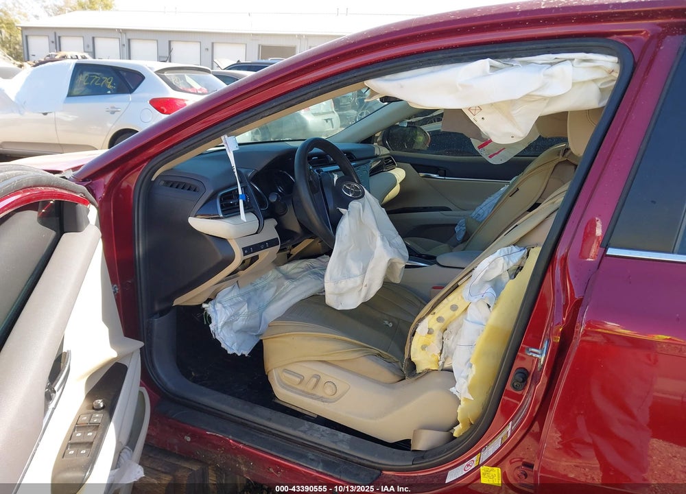 2019 TOYOTA CAMRY VIN: 4T1B11HK5KU734531