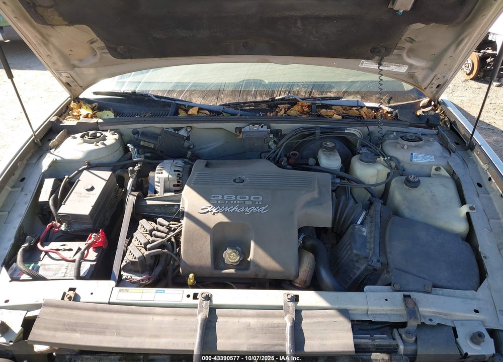 1998 BUICK PARK AVENUE ULTRA CMI VIN: 1G4CU5216W4611653