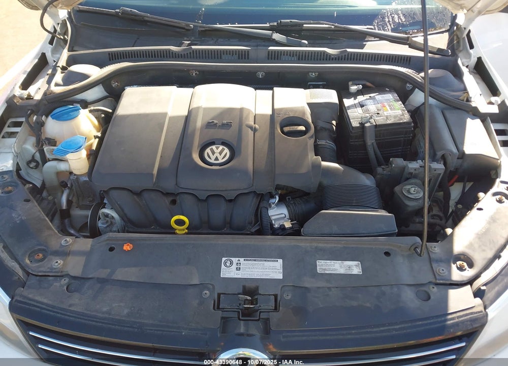 2013 VOLKSWAGEN JETTA VIN: 3VWDP7AJ1DM438927