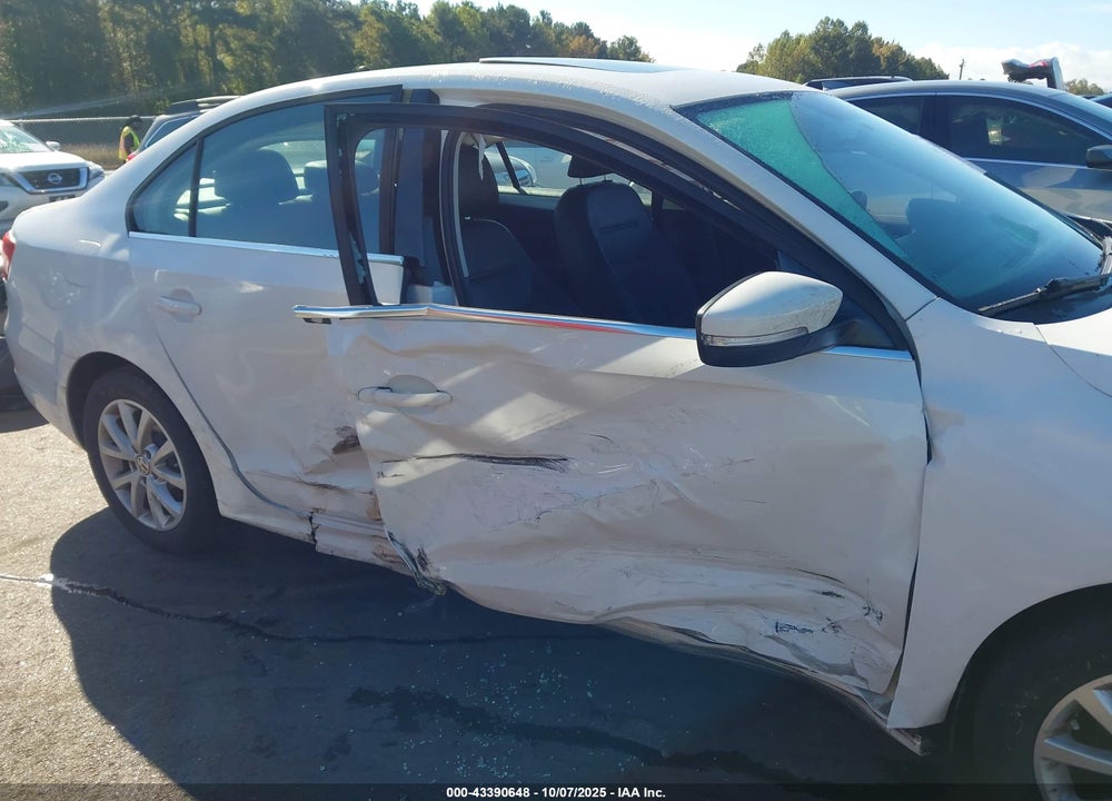 2013 VOLKSWAGEN JETTA VIN: 3VWDP7AJ1DM438927