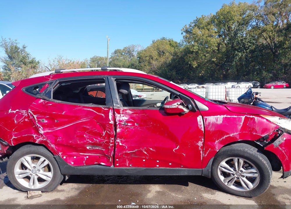 2013 HYUNDAI TUCSON GLS VIN: KM8JUCAC7DU616873