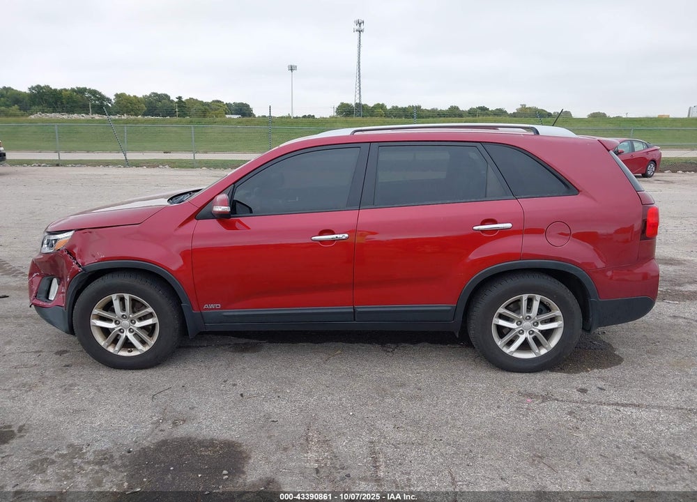 2014 KIA SORENTO LX VIN: 5XYKTCA6XEG517943