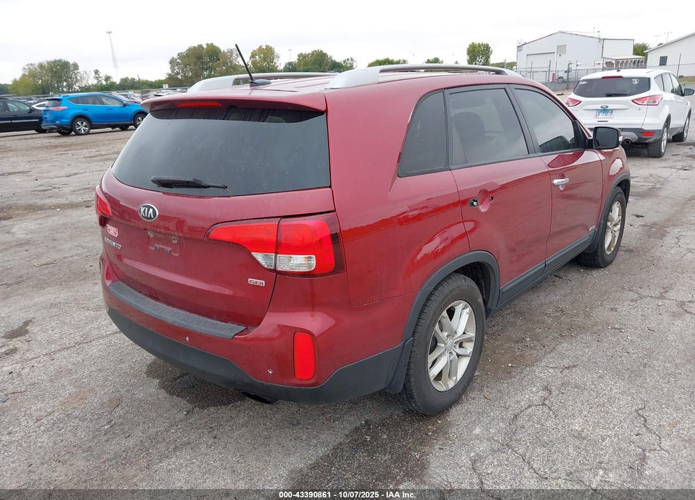 2014 KIA SORENTO LX VIN: 5XYKTCA6XEG517943