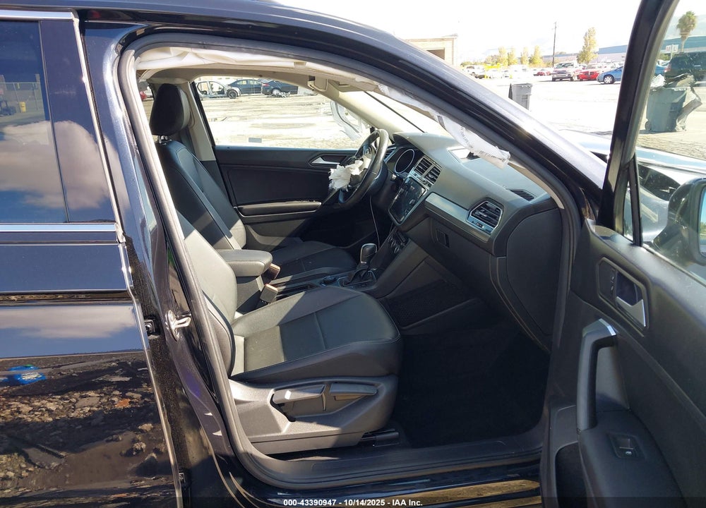 2019 VOLKSWAGEN TIGUAN 2.0T SE/2.0T SEL/2.0T SEL R-LINE/2.0T SEL R-LINE BLACK VIN: 3VV2B7AX3KM107763