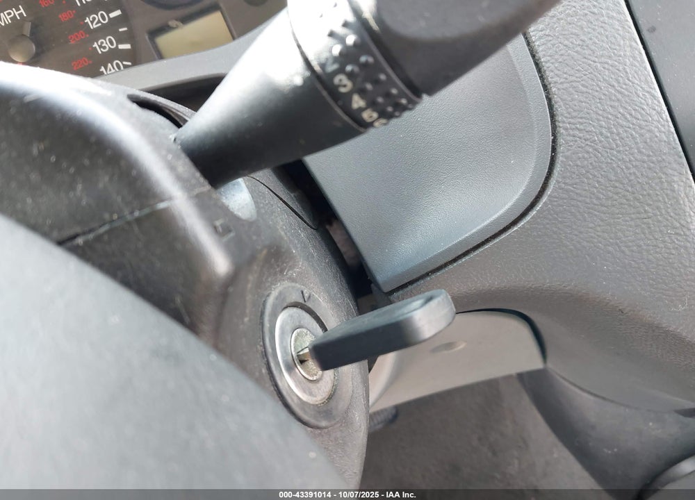 2005 FORD FOCUS VIN: 1FAFP34N25W313316
