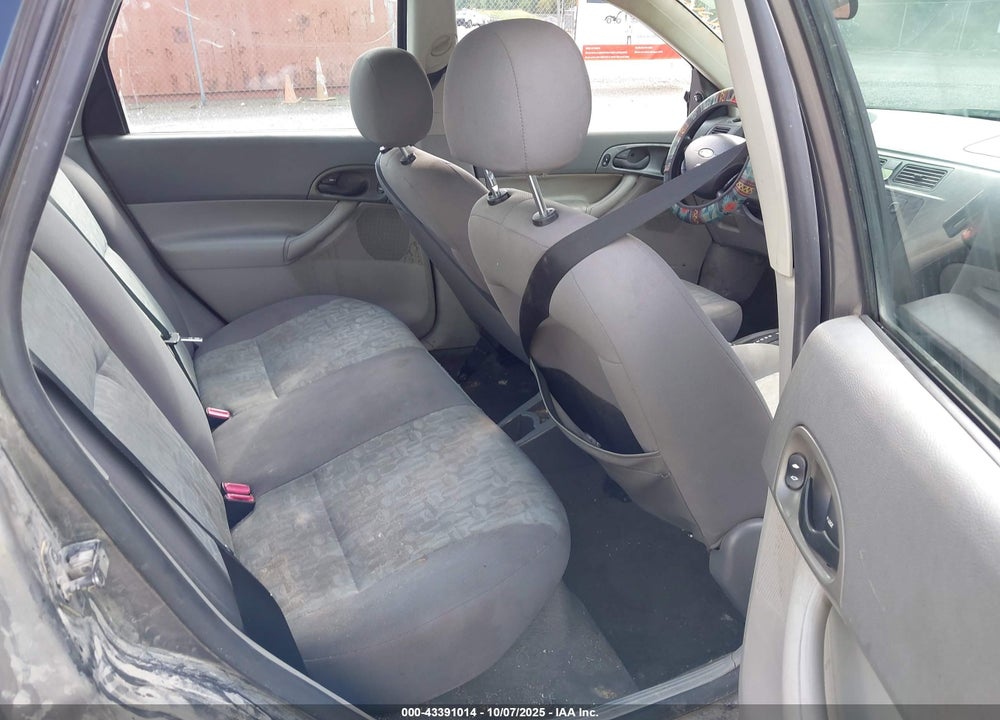 2005 FORD FOCUS VIN: 1FAFP34N25W313316
