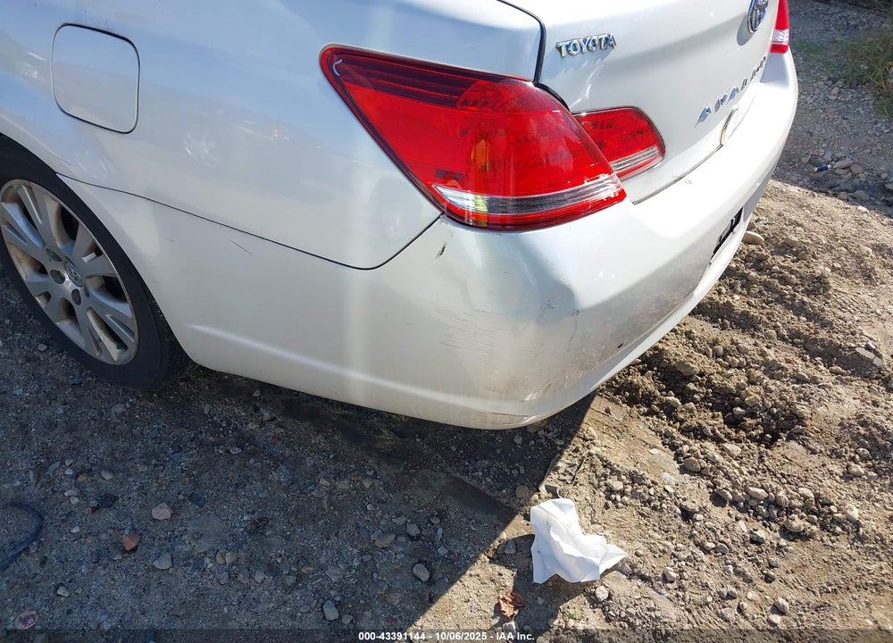 2010 TOYOTA AVALON VIN: 4T1BK3DB0AU360021