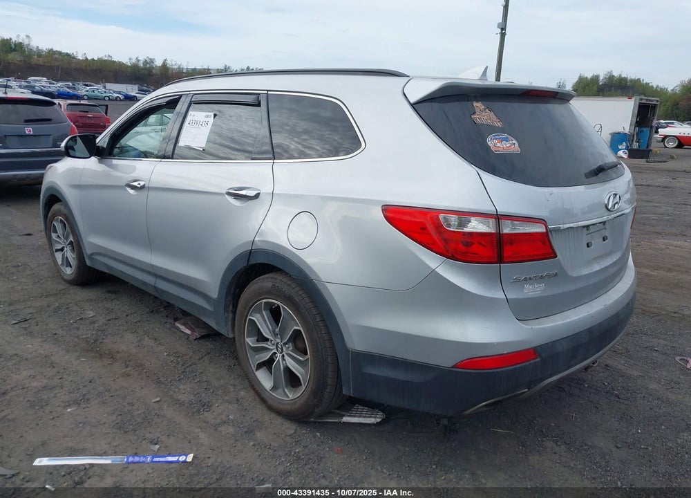 2016 HYUNDAI SANTA FE SE VIN: KM8SMDHF3GU144329