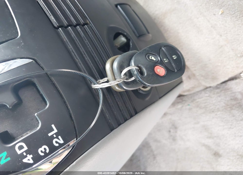 2005 TOYOTA SIENNA LE VIN: 5TDZA23C15S271370