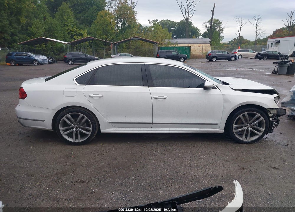 2016 VOLKSWAGEN PASSAT VIN: 1VWAT7A35GC031778