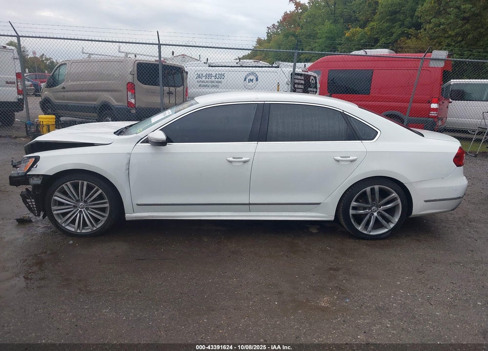 2016 VOLKSWAGEN PASSAT VIN: 1VWAT7A35GC031778