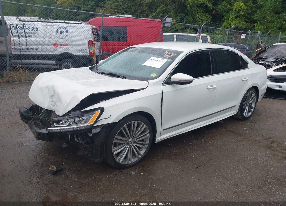 2016 VOLKSWAGEN PASSAT VIN: 1VWAT7A35GC031778