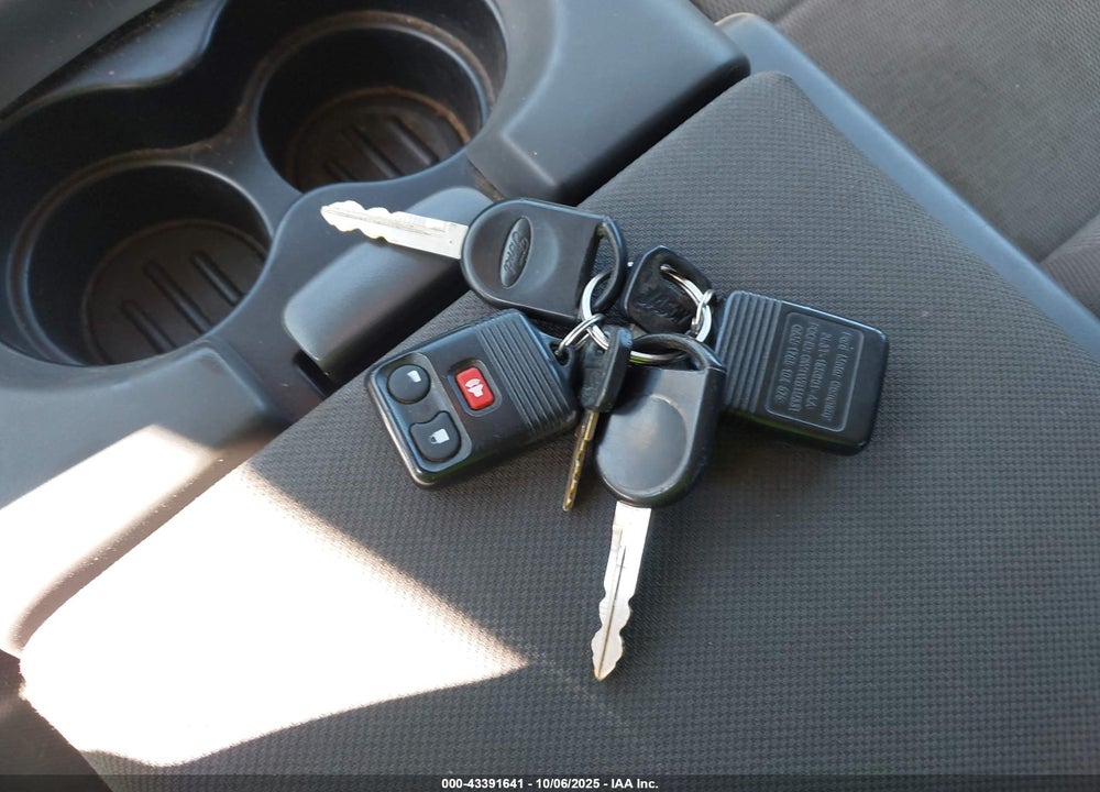 2006 FORD F-150 VIN: 1FTPX14576NA64845