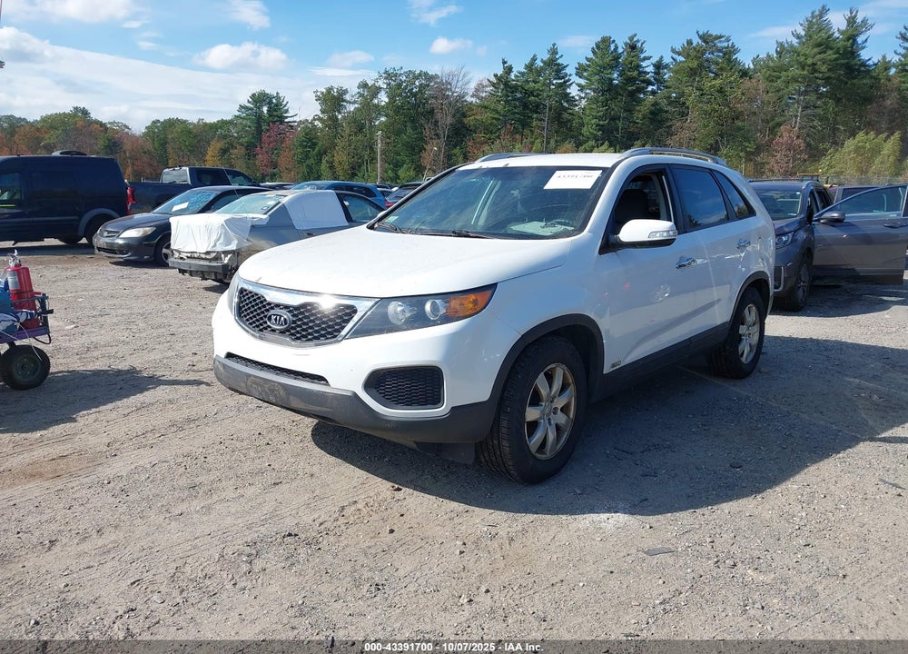 2013 KIA SORENTO VIN: 5XYKTDA2XDG368810
