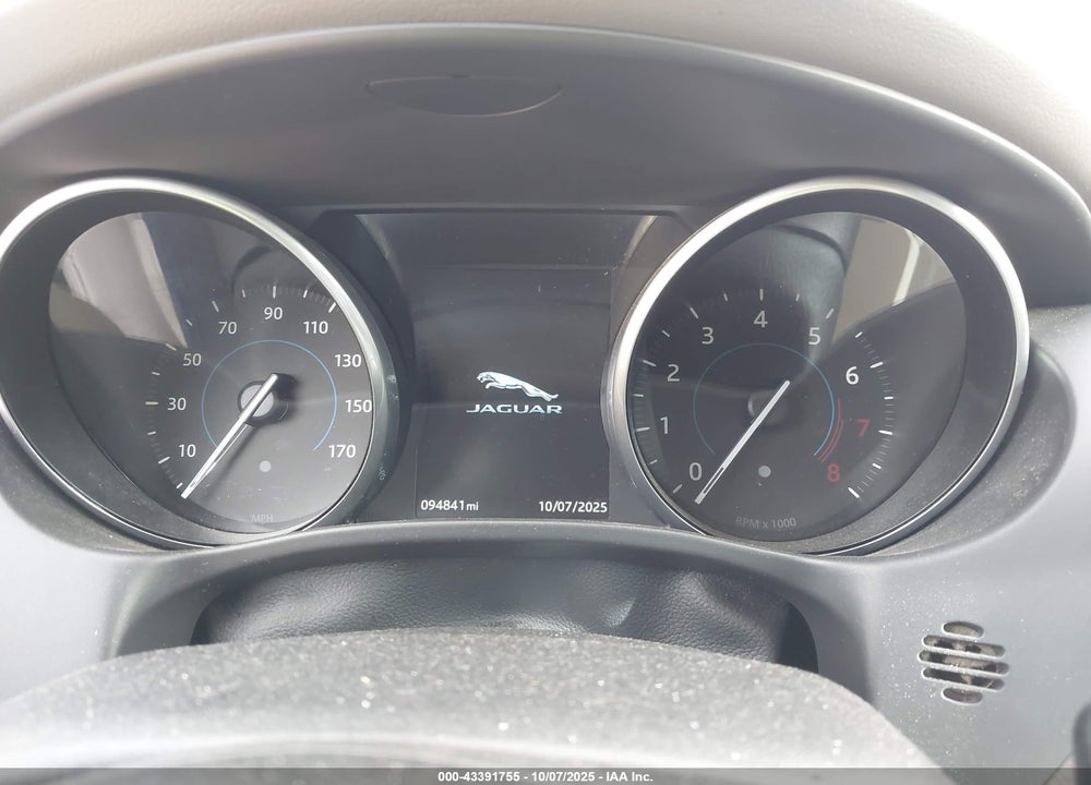 2017 JAGUAR XE VIN: SAJAD4BG9HA969703
