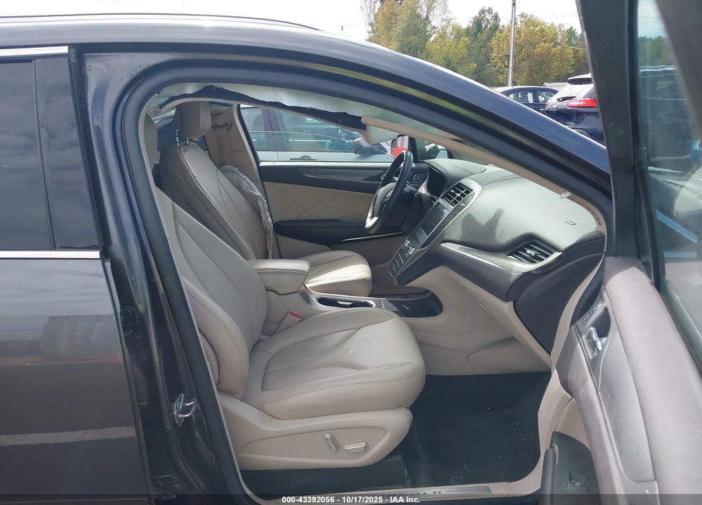 2017 LINCOLN MKC PREMIERE VIN: 5LMCJ1C93HUL36183