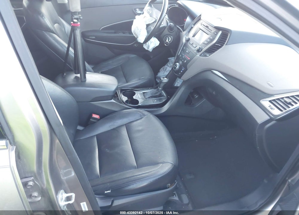 2014 HYUNDAI SANTA FE VIN: 5XYZU3LB2EG200499