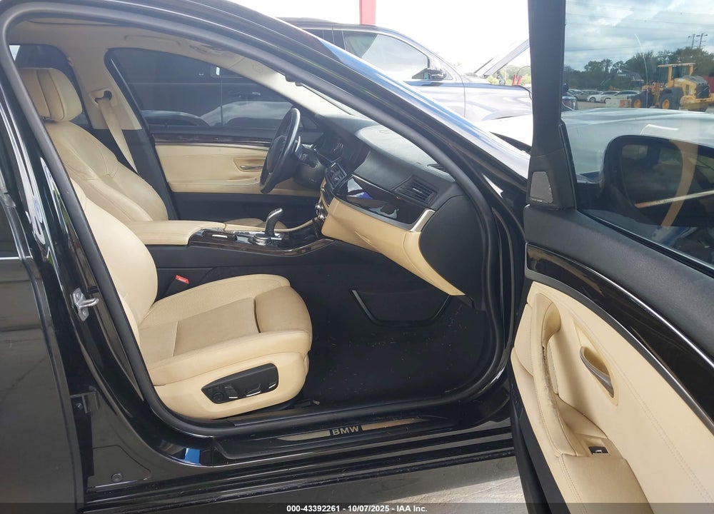 2016 BMW 5 SERIES VIN: WBA5B1C5XGG551466