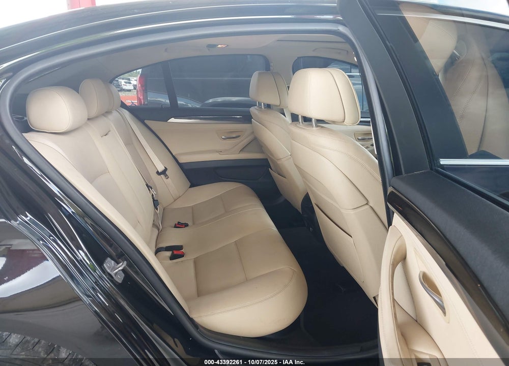2016 BMW 5 SERIES VIN: WBA5B1C5XGG551466