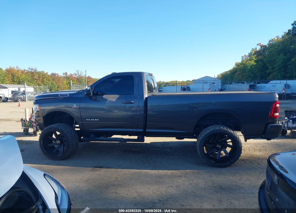 2022 RAM 2500 BIG HORN 4X4 8' BOX VIN: 3C6MR5BL0NG212984