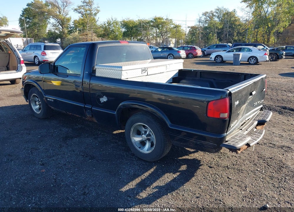 2002 CHEVROLET S-10 LS VIN: 1GCCS145128194643