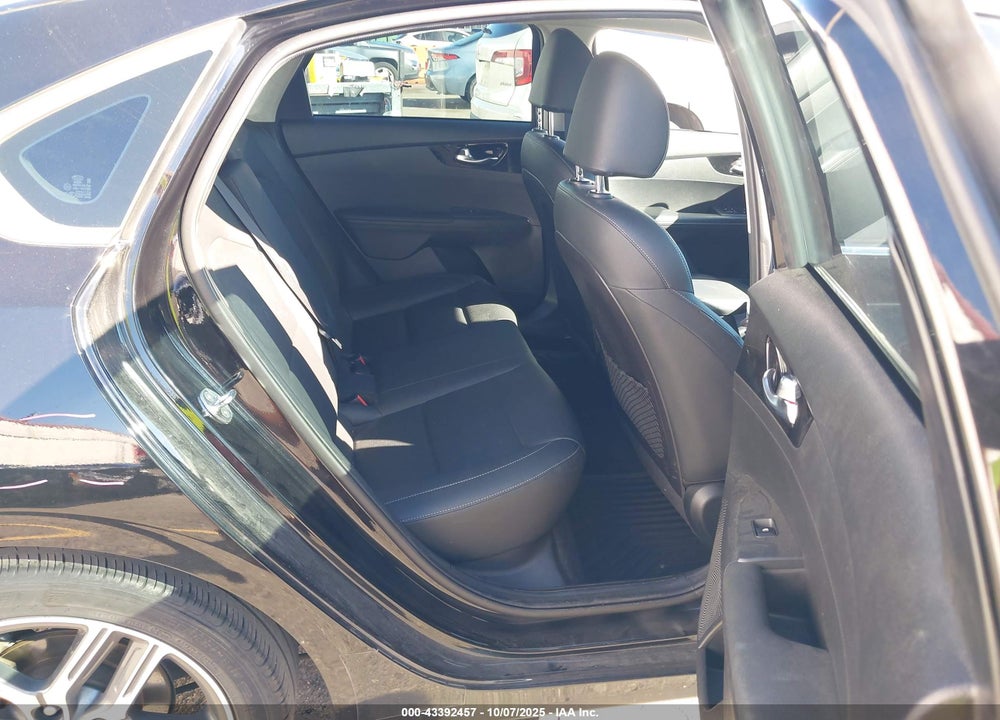 2021 KIA FORTE EX VIN: 3KPF54AD0ME387277