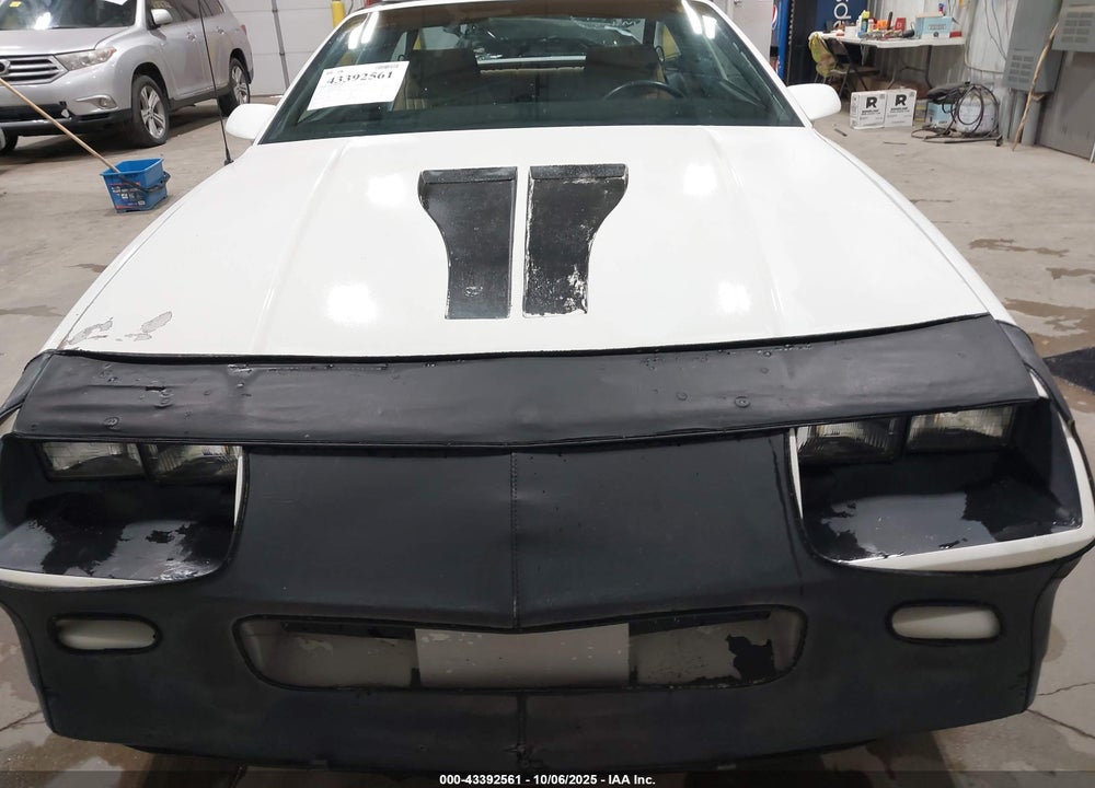 1983 CHEVROLET CAMARO VIN: 1G1AP87H8DN128448