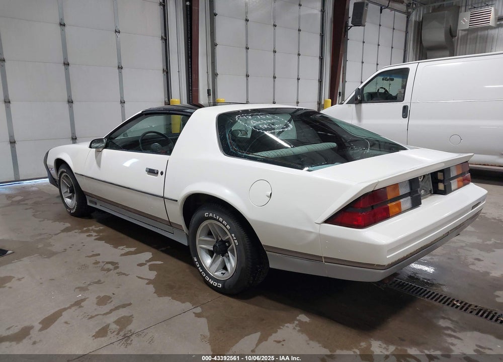 1983 CHEVROLET CAMARO VIN: 1G1AP87H8DN128448