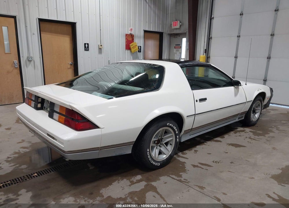 1983 CHEVROLET CAMARO VIN: 1G1AP87H8DN128448