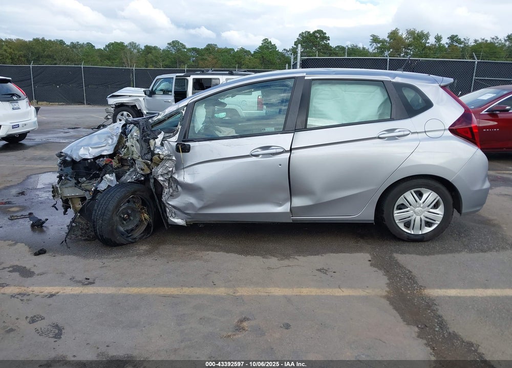 2019 HONDA FIT LX VIN: 3HGGK5H45KM700045