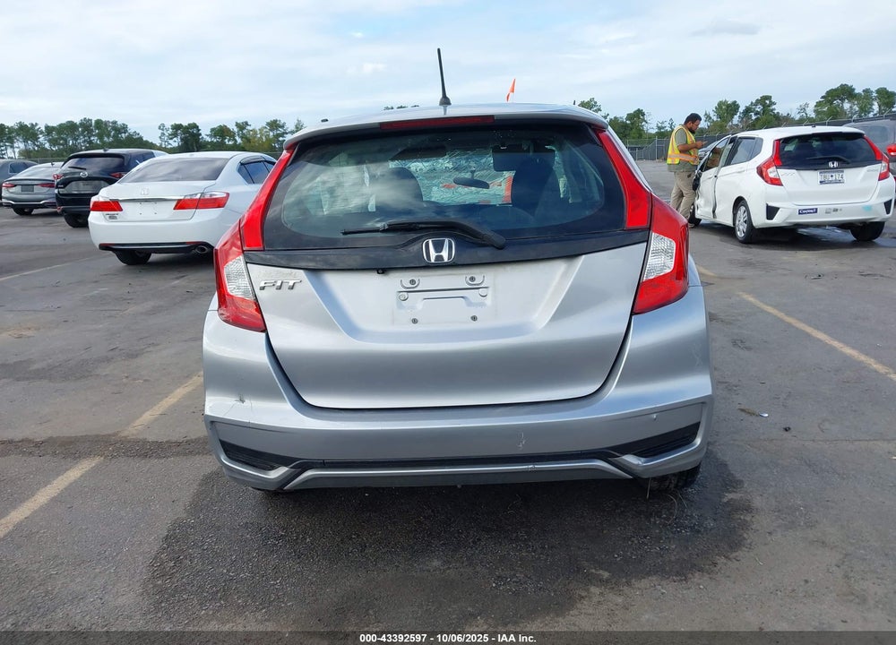 2019 HONDA FIT LX VIN: 3HGGK5H45KM700045