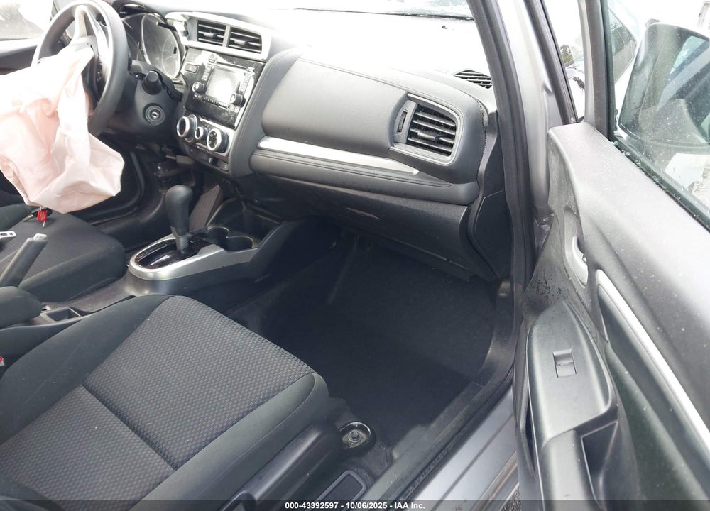 2019 HONDA FIT LX VIN: 3HGGK5H45KM700045
