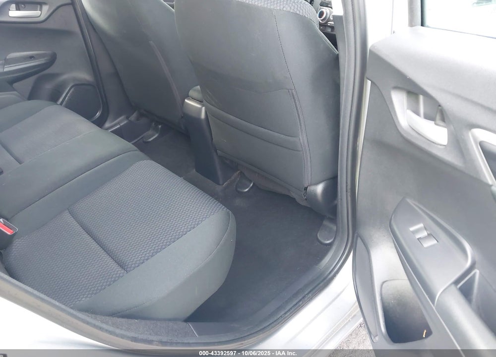 2019 HONDA FIT LX VIN: 3HGGK5H45KM700045