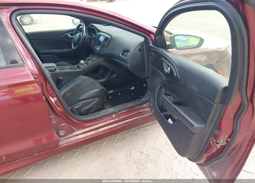 2016 CHRYSLER 200 S VIN: 1C3CCCDG2GN118341