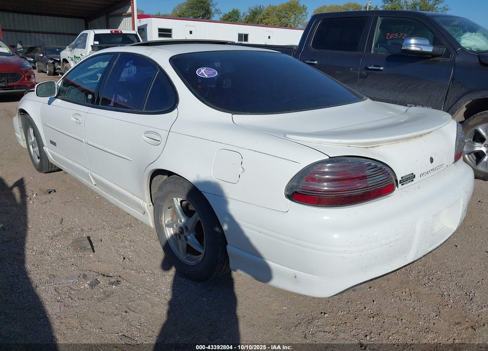 2000 PONTIAC GRAND PRIX GTP VIN: 1G2WR5217YF125528