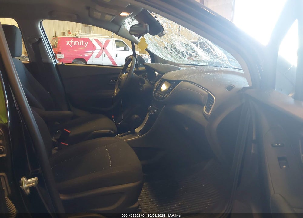 2018 CHEVROLET TRAX VIN: 3GNCJKSB2JL316435