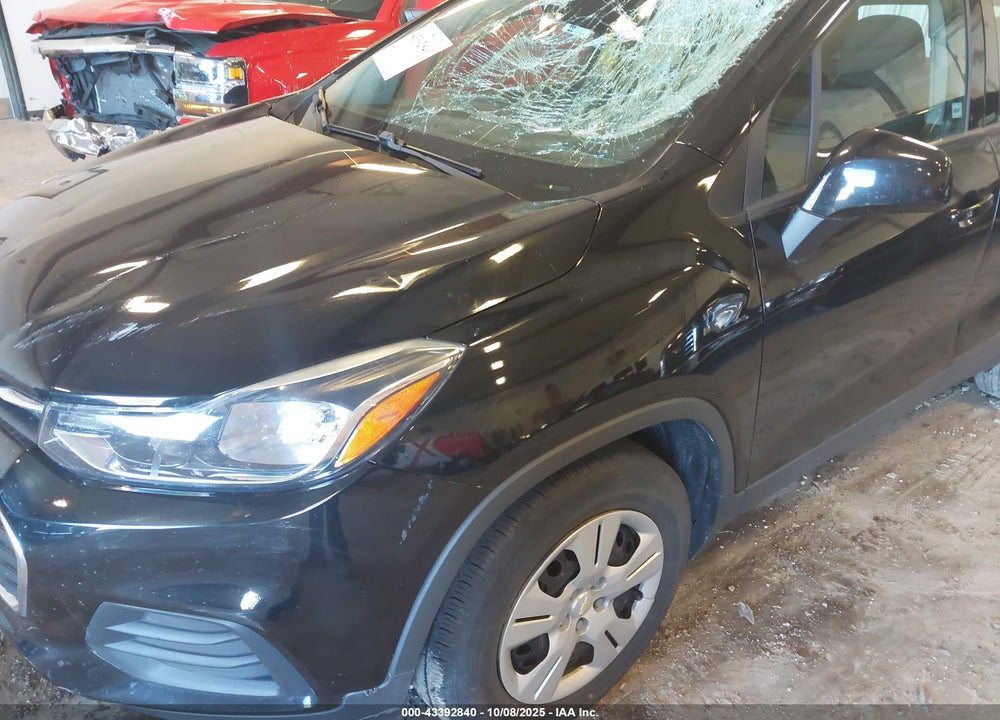 2018 CHEVROLET TRAX VIN: 3GNCJKSB2JL316435